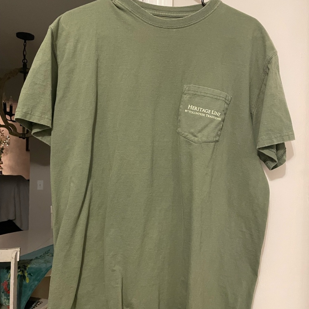 Volunteer Traditions size large